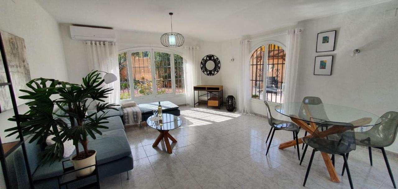 Cheerful 2-Bedroom Villa With Private Pool Calpe Bagian luar foto