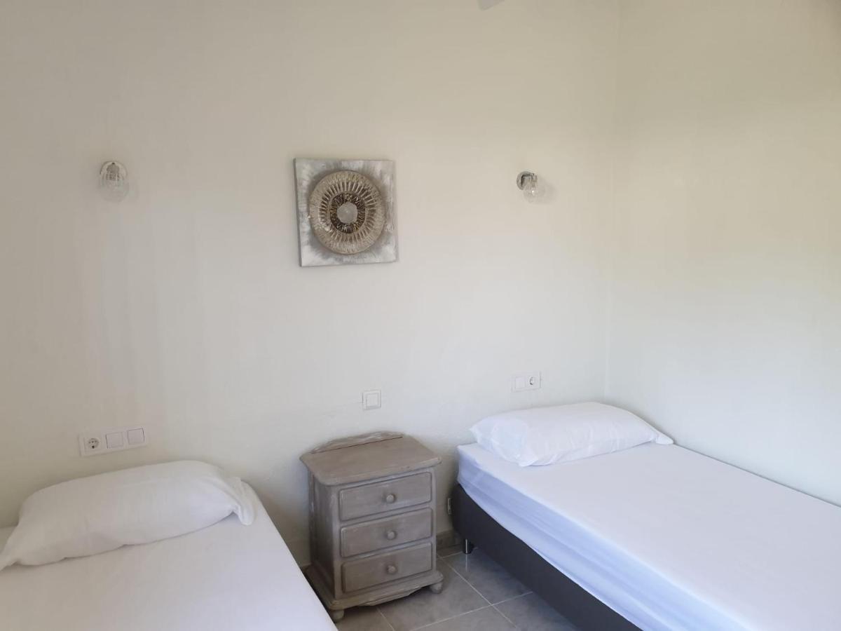 Cheerful 2-Bedroom Villa With Private Pool Calpe Bagian luar foto