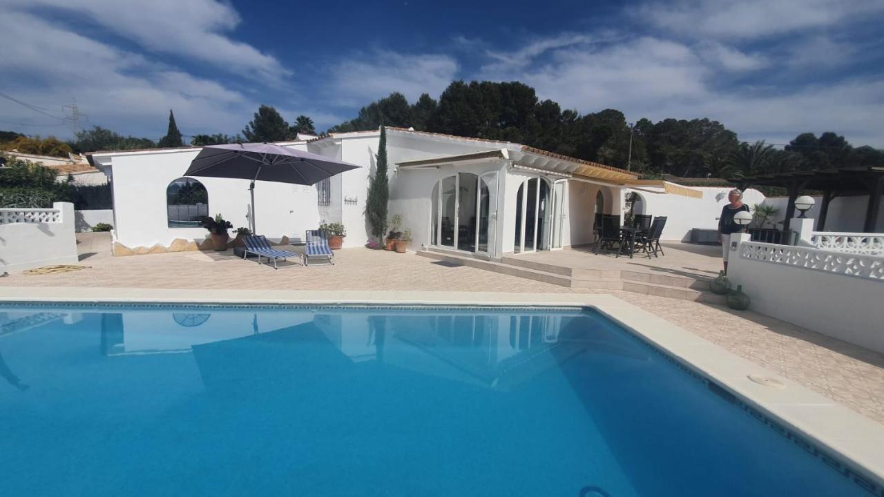 Cheerful 2-Bedroom Villa With Private Pool Calpe Bagian luar foto