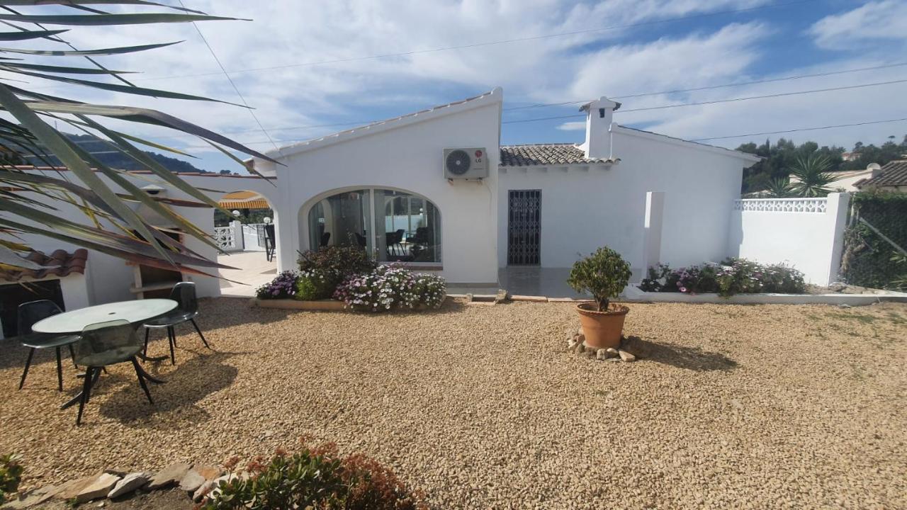 Cheerful 2-Bedroom Villa With Private Pool Calpe Bagian luar foto