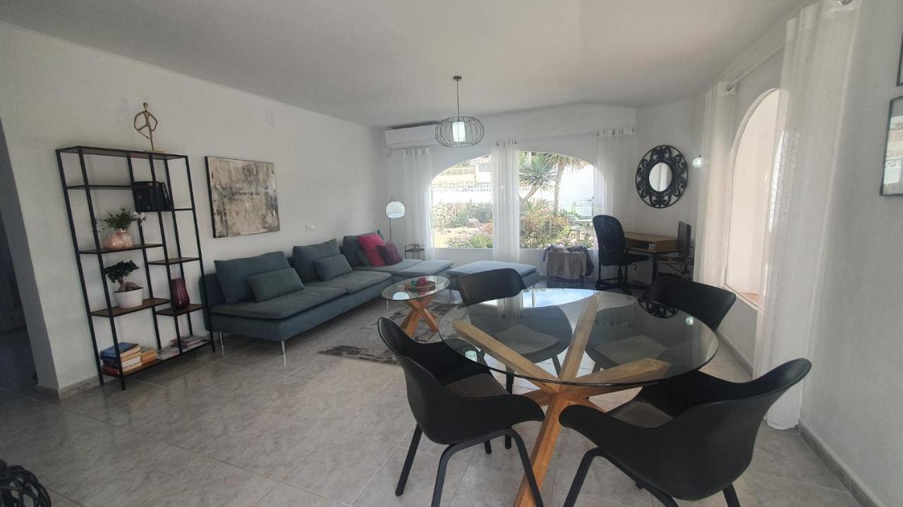 Cheerful 2-Bedroom Villa With Private Pool Calpe Bagian luar foto