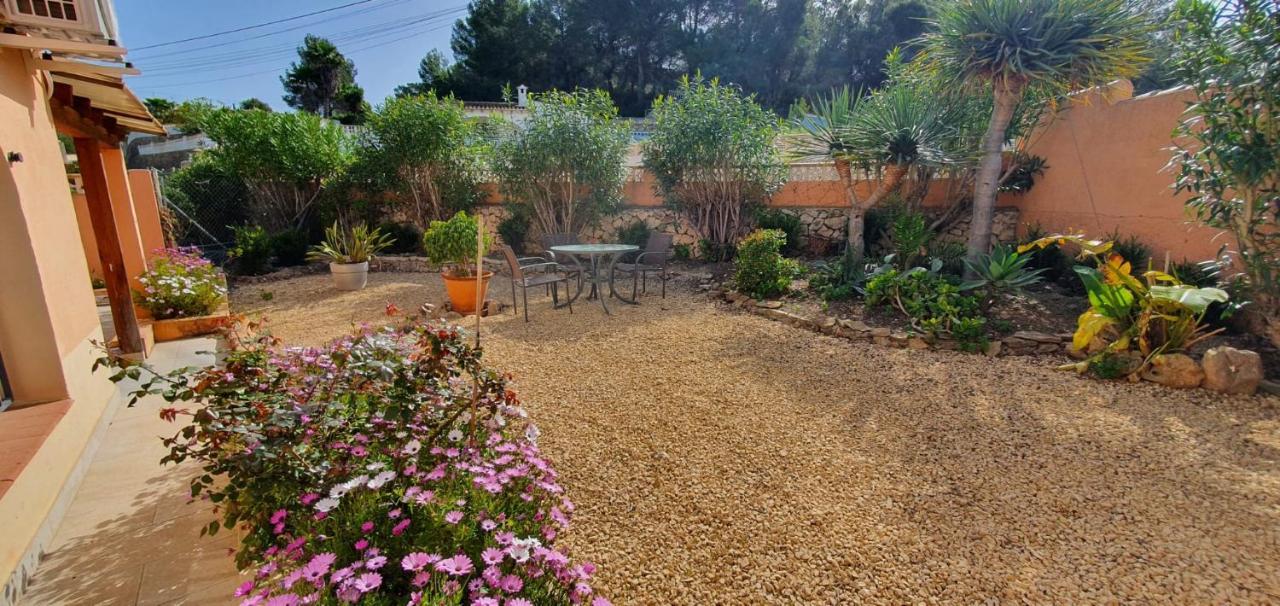 Cheerful 2-Bedroom Villa With Private Pool Calpe Bagian luar foto